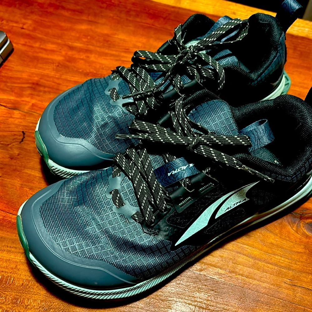 Altra running sneakers 6.5 - Mint condition!